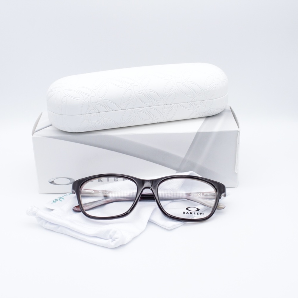 Oakley Taunt Optical 0OX1091 1450 50.16 130 Pinot